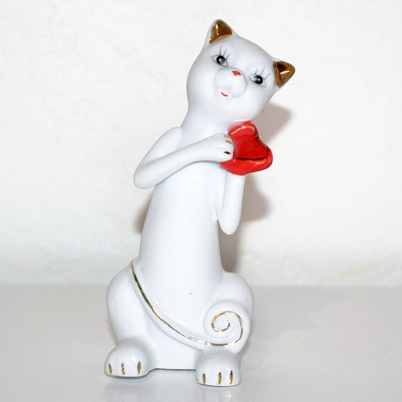 Ceramic Cat with Heart - Picture 7 of 12